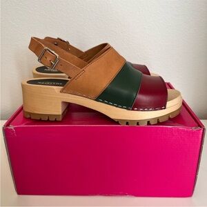 Swedish Hasbeens “Hippie Sandal” Size 40 Wooden Heeled Clog